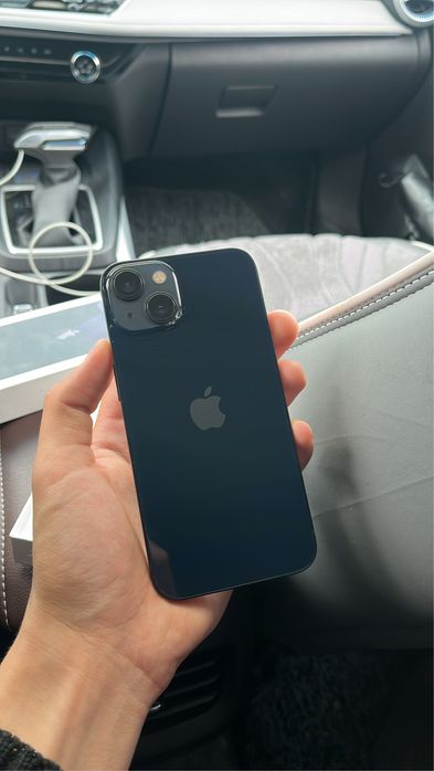 Продам айфон 13 на гарантий
