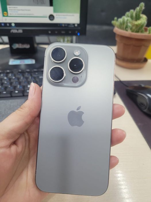 Продается айфон 15 про 256 мб