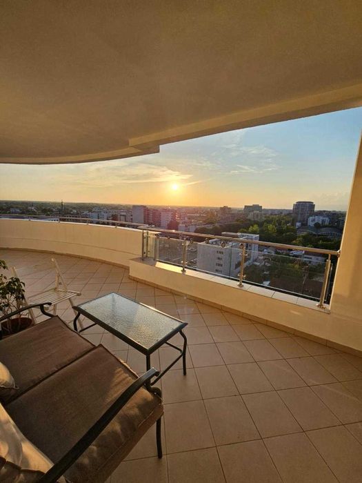Inchiriez apartament 2 camere, superb, sector 1, Metrou