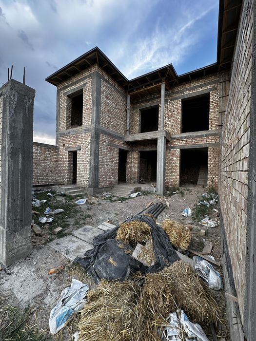 Нурафшон тойтепаада 2 соток участок сотилади.