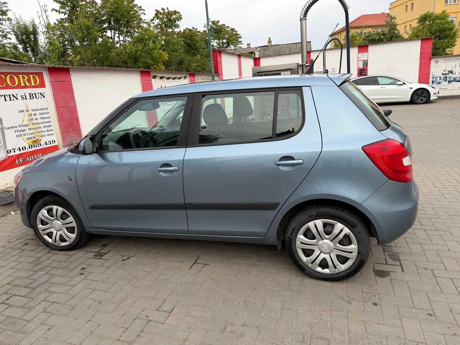 Vind Skoda Fabia 99.000 km.