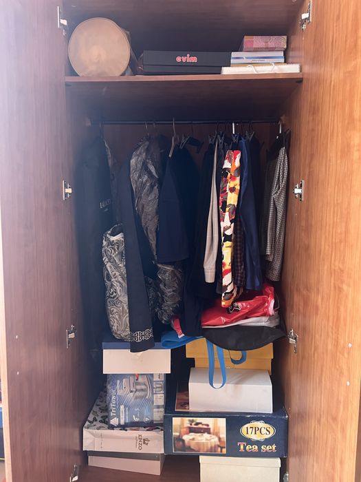 Срочно продается шифоньер