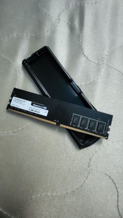 DDR 4 4гб 2666 мб TeamGroup