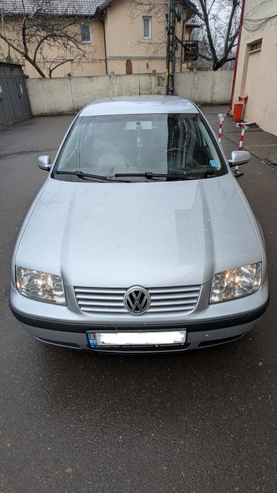 Volkswagen BORA 2004  de vinzare
