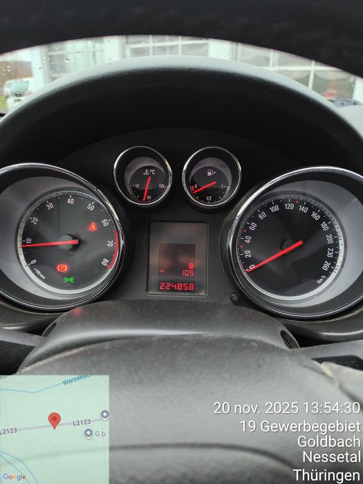 Se vinde opel insignia