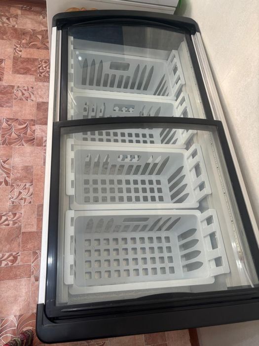 Морозильник, рабочий Италянский