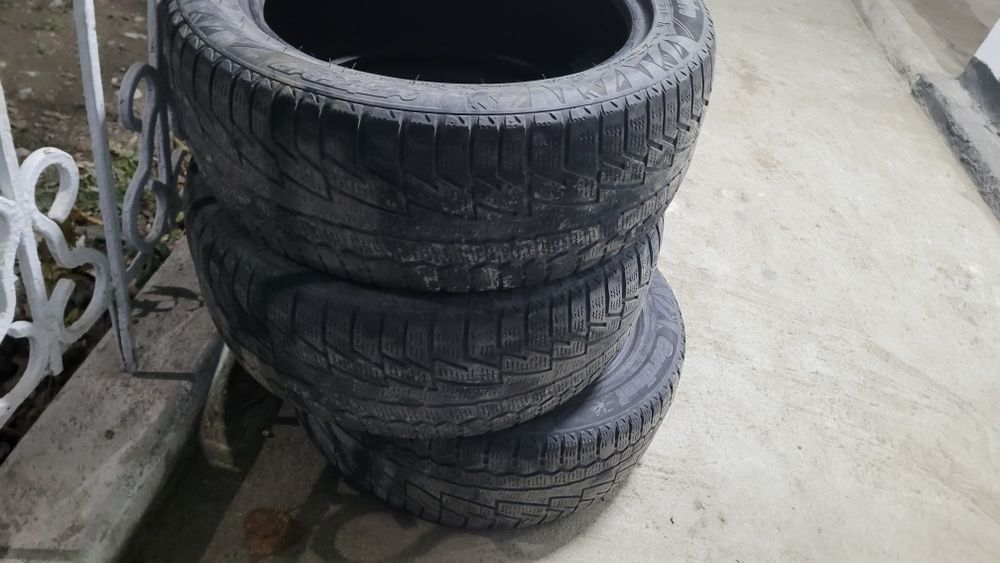 Продам зимние шины 3 штуки