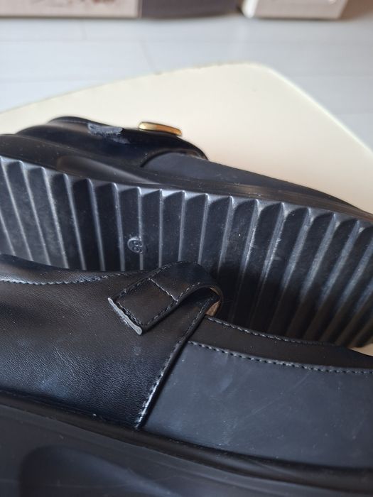 Продам  туфли, новые.