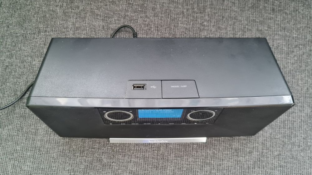 Medion I-net, FM, DAB+,USB player.