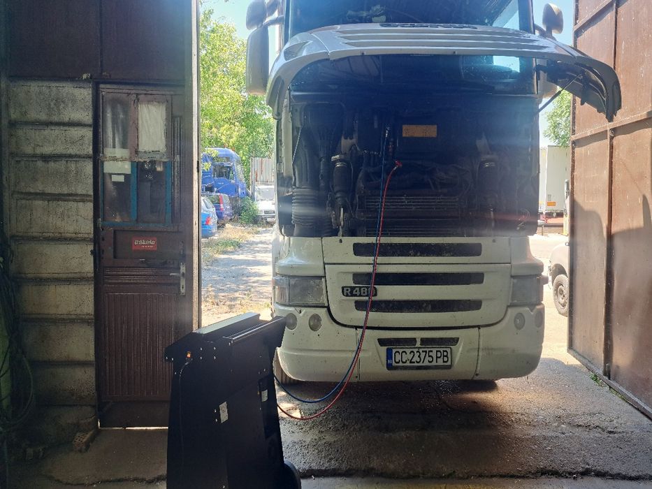 Зареждане на авто климатици товарни и лекотоварни автомобили