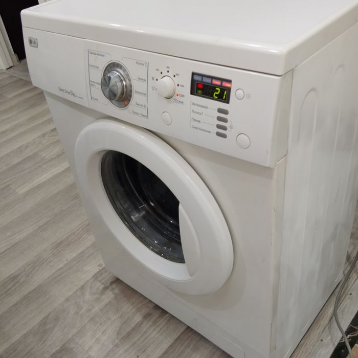 Продам стиральную машину LG 5kg