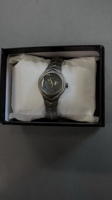 Ретро часовник Ferrari