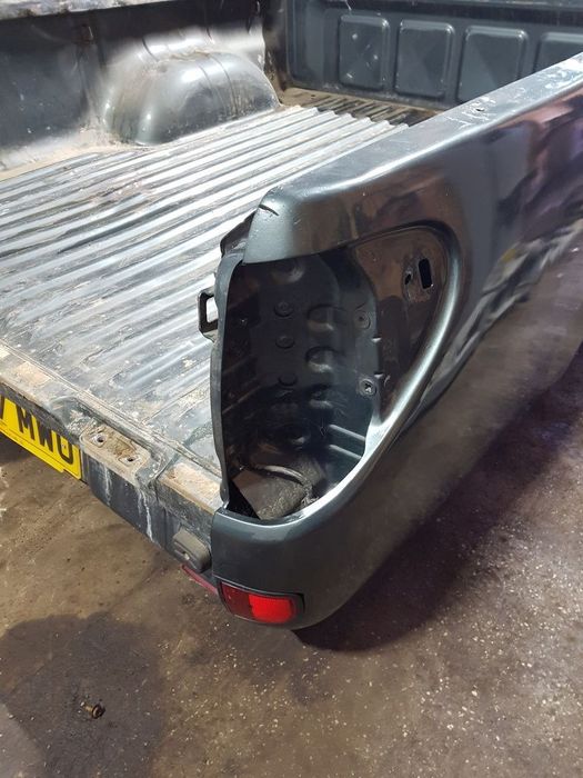 Bena Mitsubishi L200 2006 - 2010 VERDE (653) MODEL LUNG