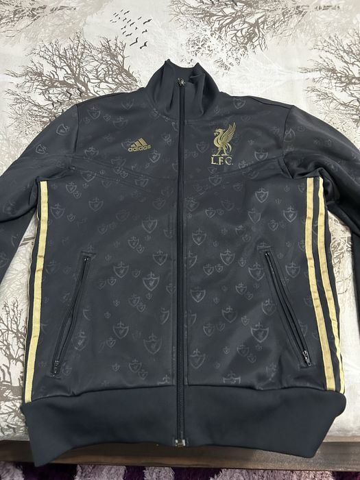 Nike,Adidas,Puma,Levis