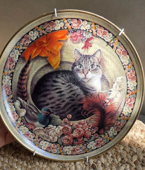 Голяма колекция от 9 бр. порцеланови чинии с котки – Danbury Mint (Англия)