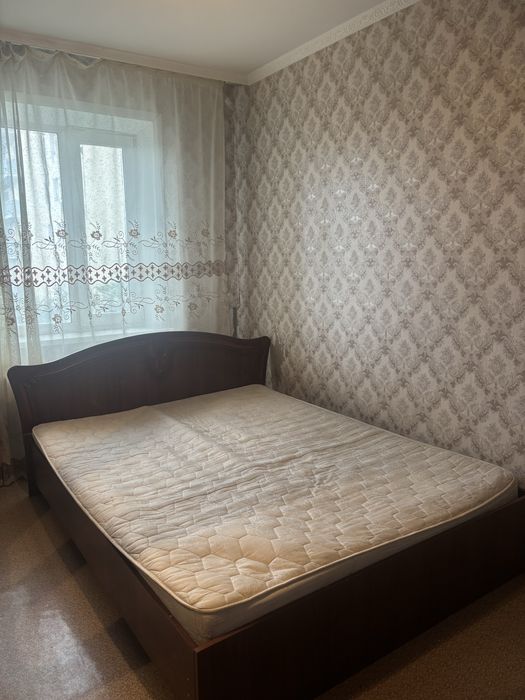 Продам шкаф,кровать,две тумбочки