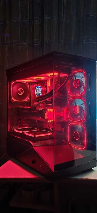 ТОП Геймърско PC Ryzen 5 9600X/32Gb/1TB SSD/RD 6900XT 16Gb/Гаранция