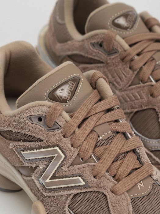 NEW BALANCE 9060 Mushroom