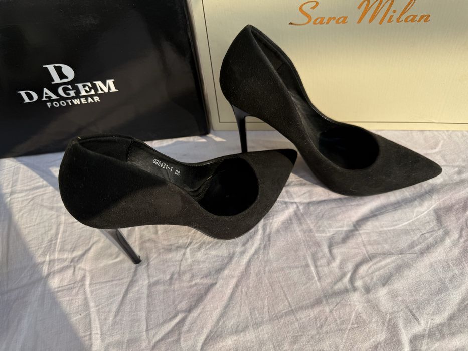 Сапожки женские и туфли