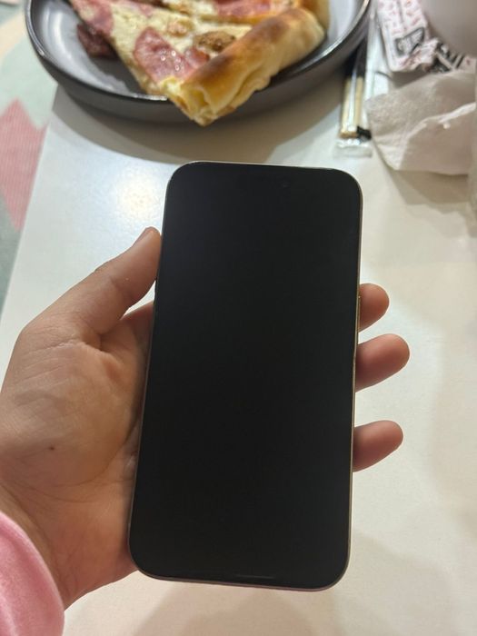 Iphone 15про.