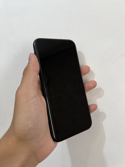 iPhone XR (128 ГБ, АКБ - 77%).