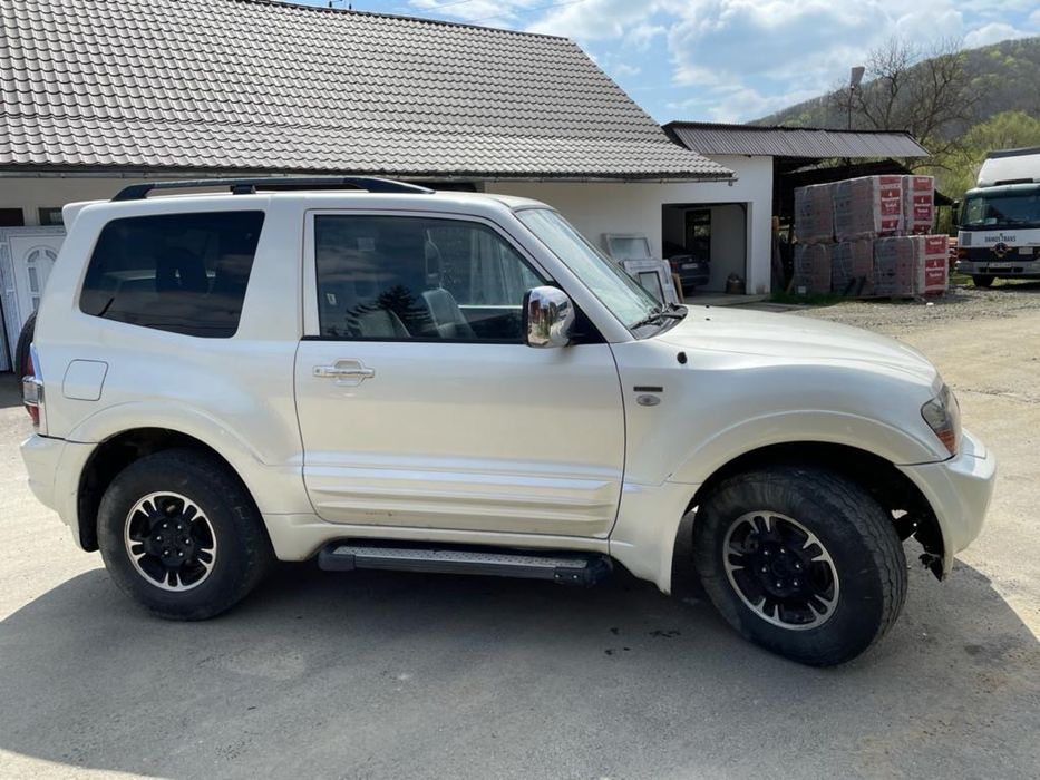 Mitsubishi Pajero MK3