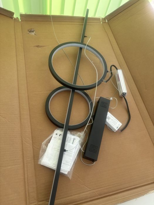 Lustra noua de vanzare