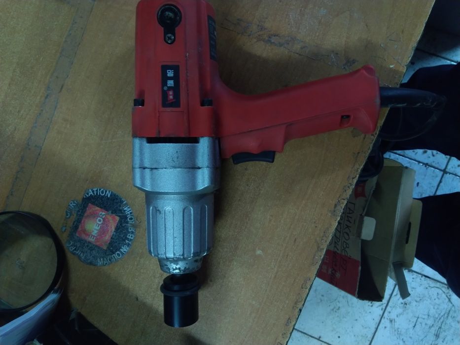 Гайковерт электрический