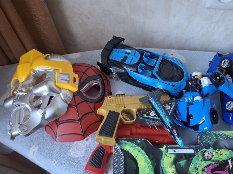 Игрушки для мальчика