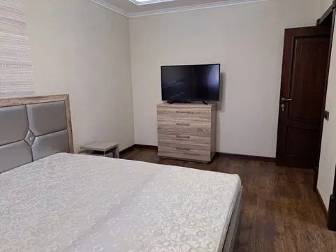 Юнус Раджабий 4/3/4 Спец План 116м2 метро Космонавтов