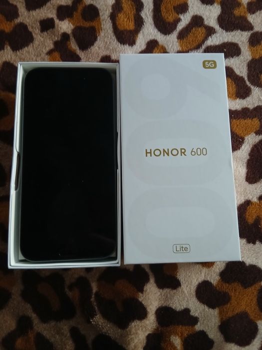 Vând telefon nou  lam desfăcut pentru poze