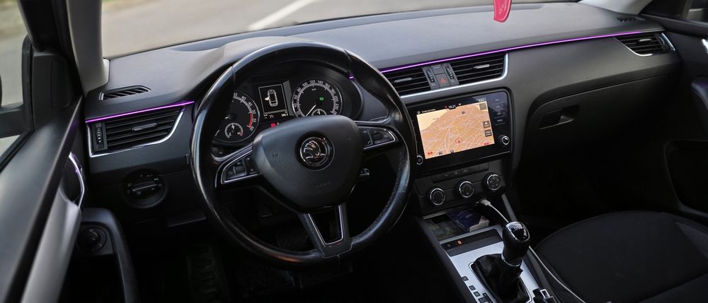 SKODA Octavia 2018 — imagine 5