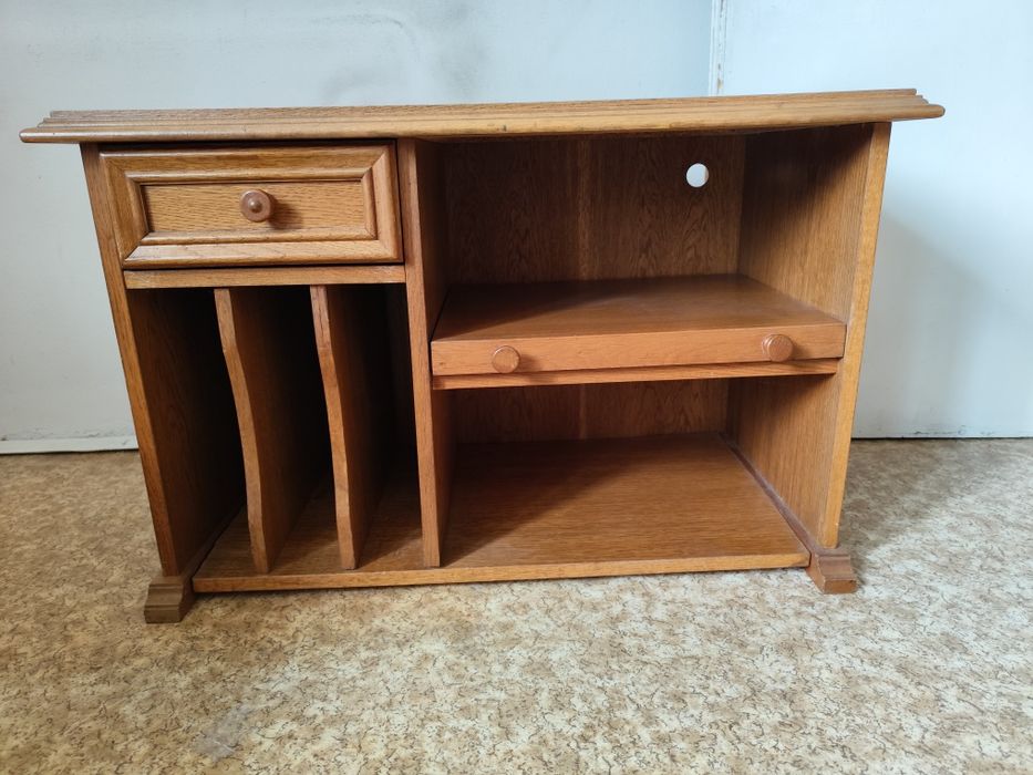 Диван двуместен винил, скрин и tv шкаф