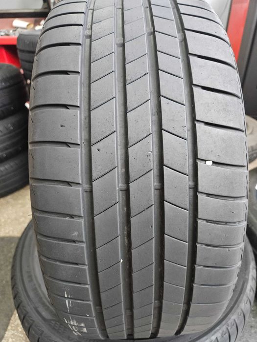 2бр 225/40/18 BRIDGESTONE 6,5мм грайфер дот:24г безплатен монтаж