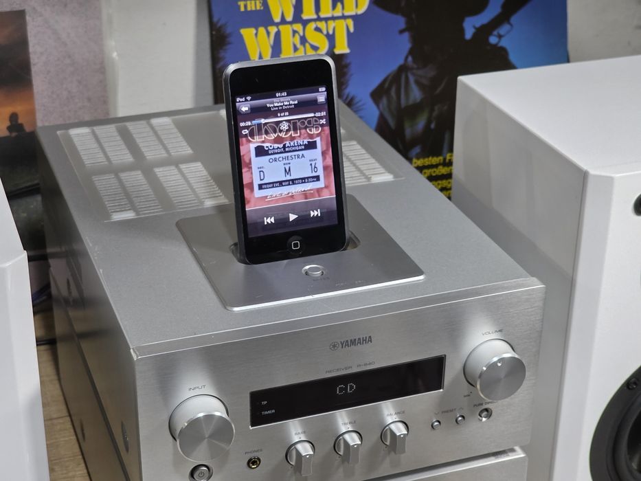 Sistem audio YAMAHA, receiver R-840, cd-player  cd-640, usb, iPod boxe