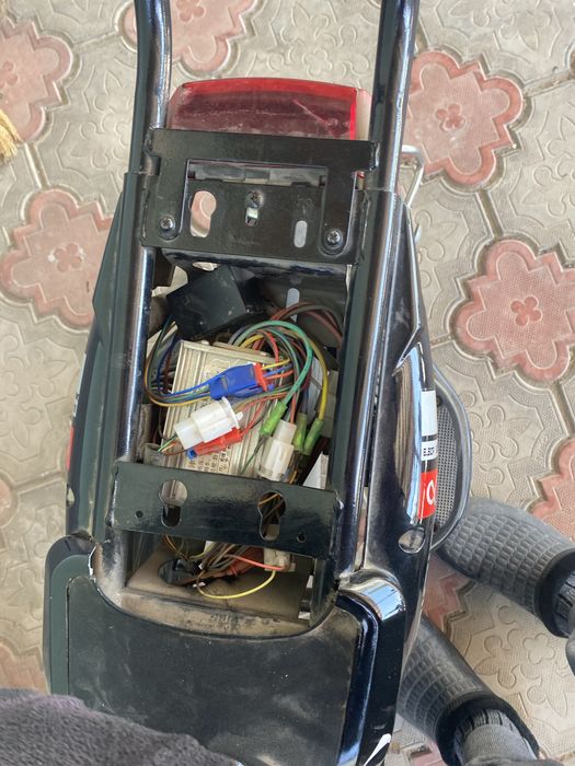 Продам электро скутер Sk8