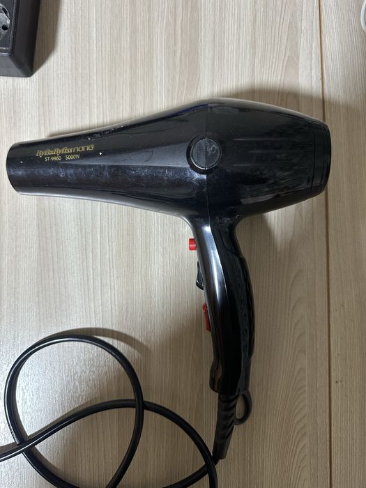 Продам фен BaByliss 5000W (рабочий)