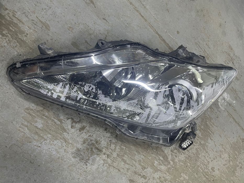 Фары передние Lexus is250