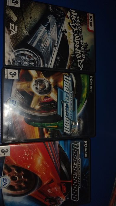 Vând need for Speed collector Edition