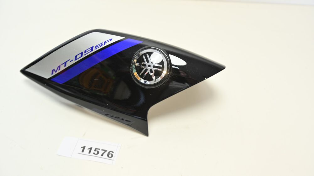 Carena Rezervor Benzina Stanga Yamaha MT09 / SP 2021 - 2023