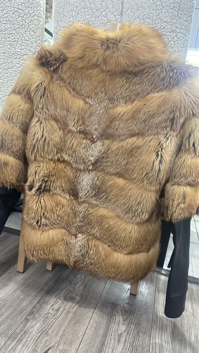 Полушубок лиса б/у 42-44 размер
