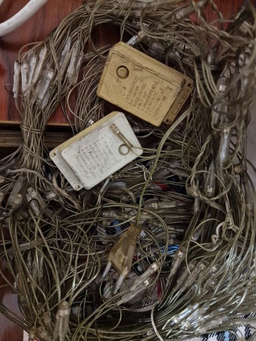 Продам гирлянды , новогодние  .