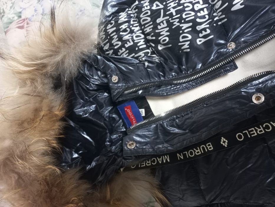 Продам куртку для девочки