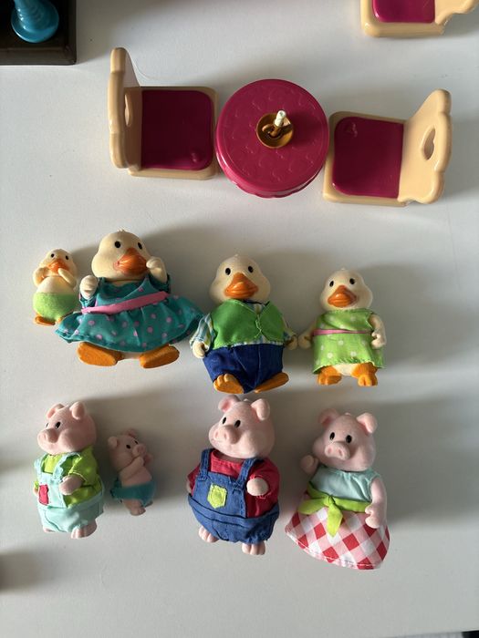 Casuta papusi, Set de jucării Li'l Woodzeez,  + figurine , 3 ani +