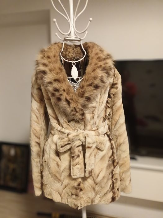 Blana nurca cu guler lynx noua, marimea S