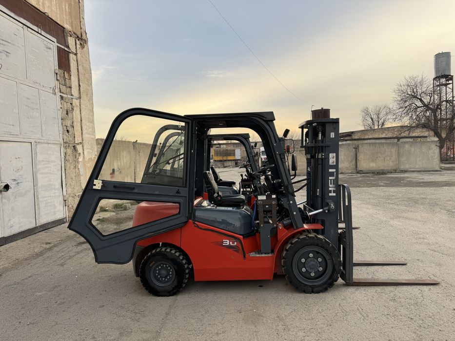 Вилочный погрузчик кара автокара