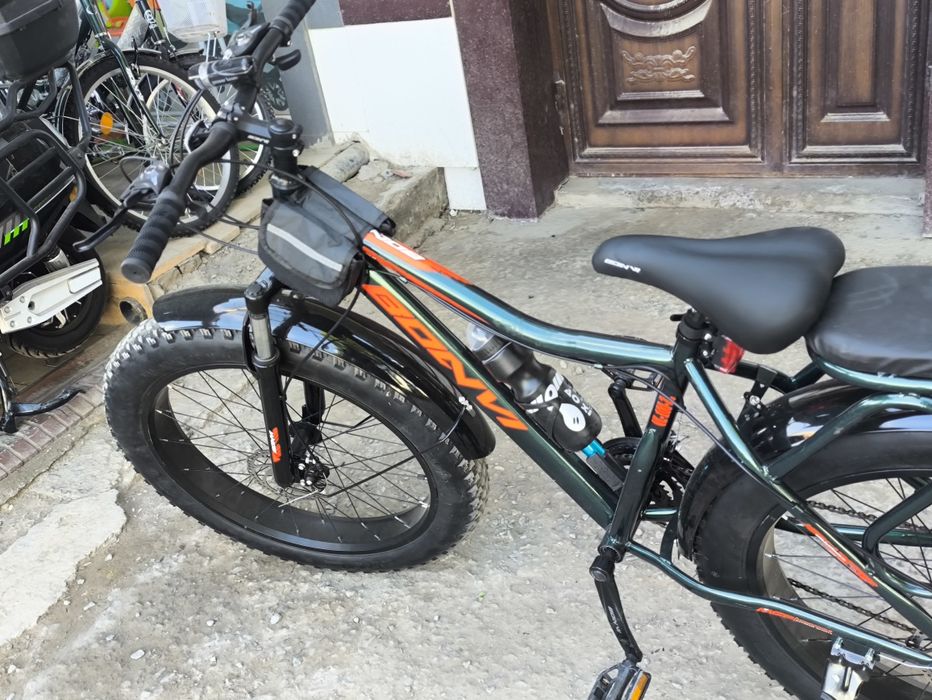 Velosiped yangi minilmagan