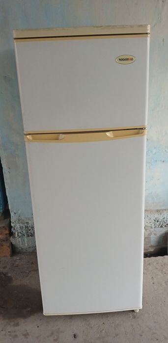 Продам холодильник