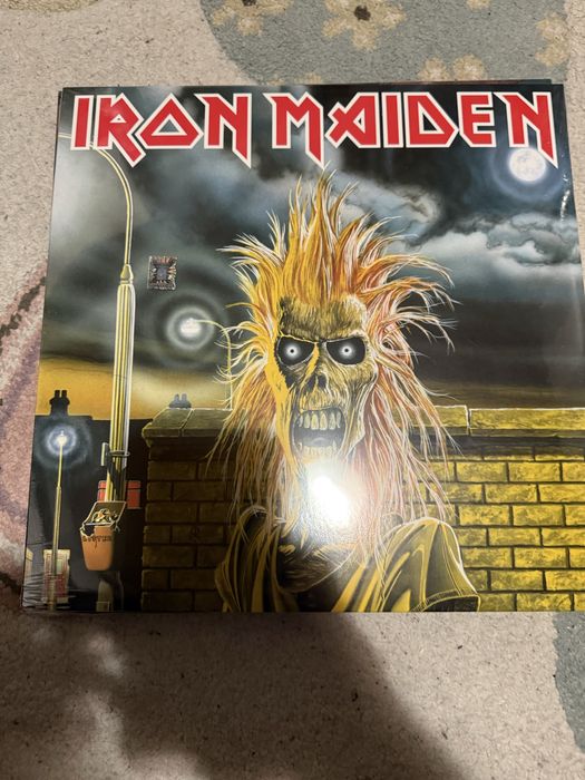 Продавам нови плочи Iron Maiden,Ozzy,Helloeeen