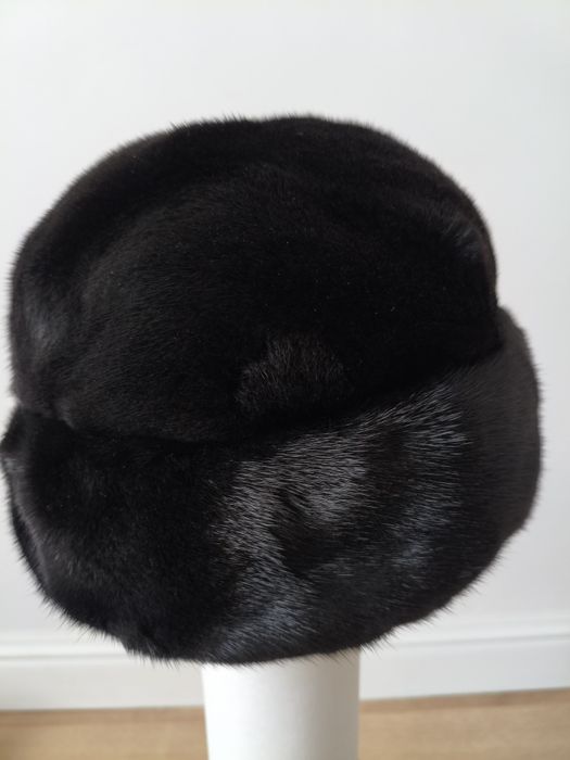 Продам норковую шапку